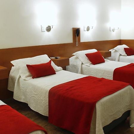 Hl Hotel Cipolletti Bagian luar foto